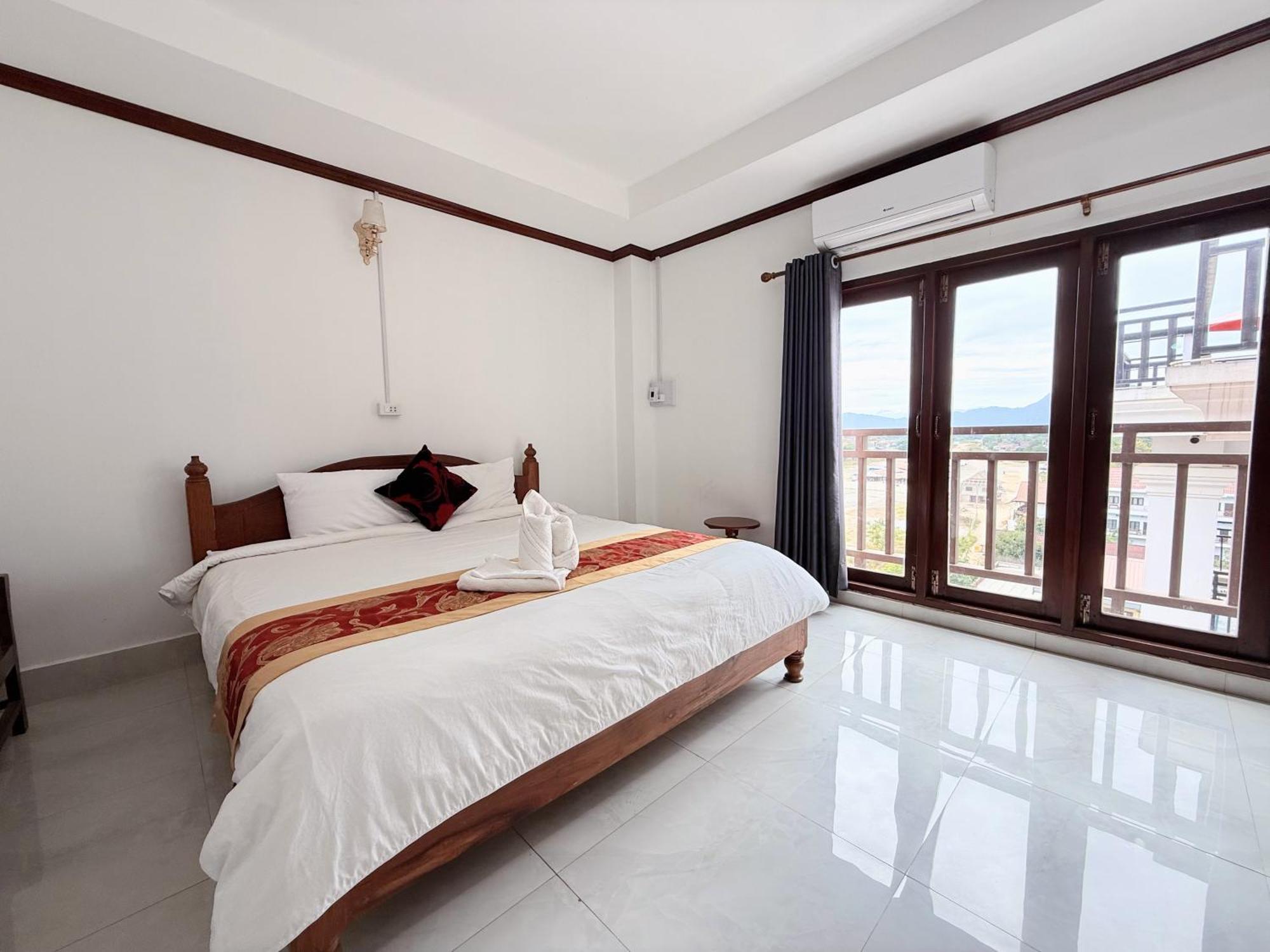 Vangvieng Sisavang Mountain View Hotel 万荣 外观 照片