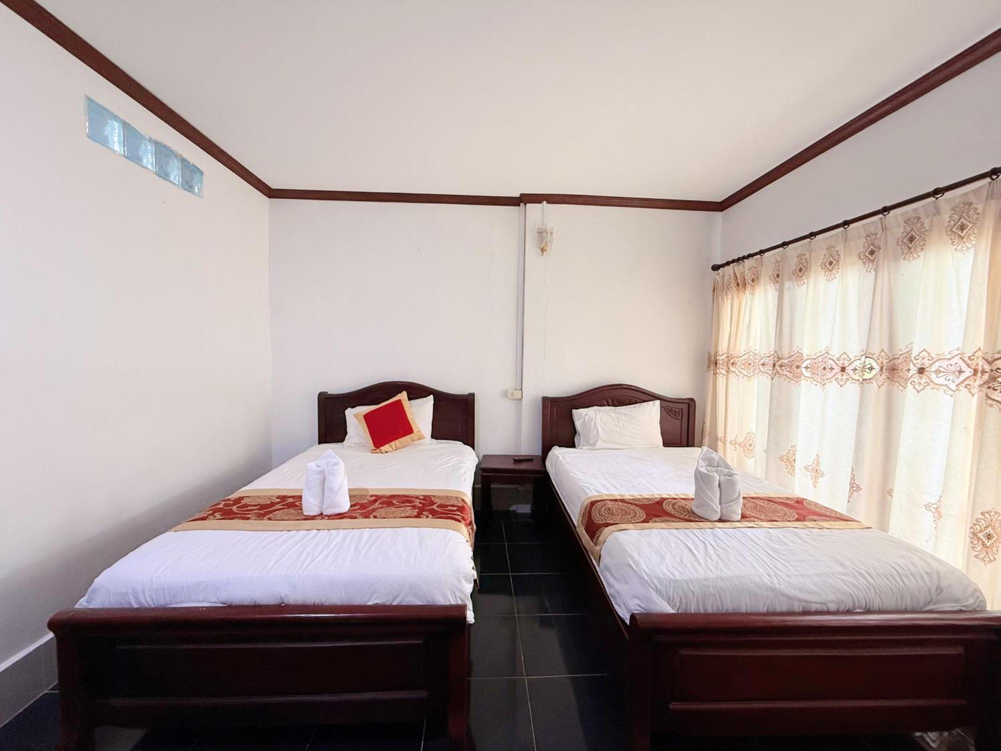 Vangvieng Sisavang Mountain View Hotel 万荣 外观 照片
