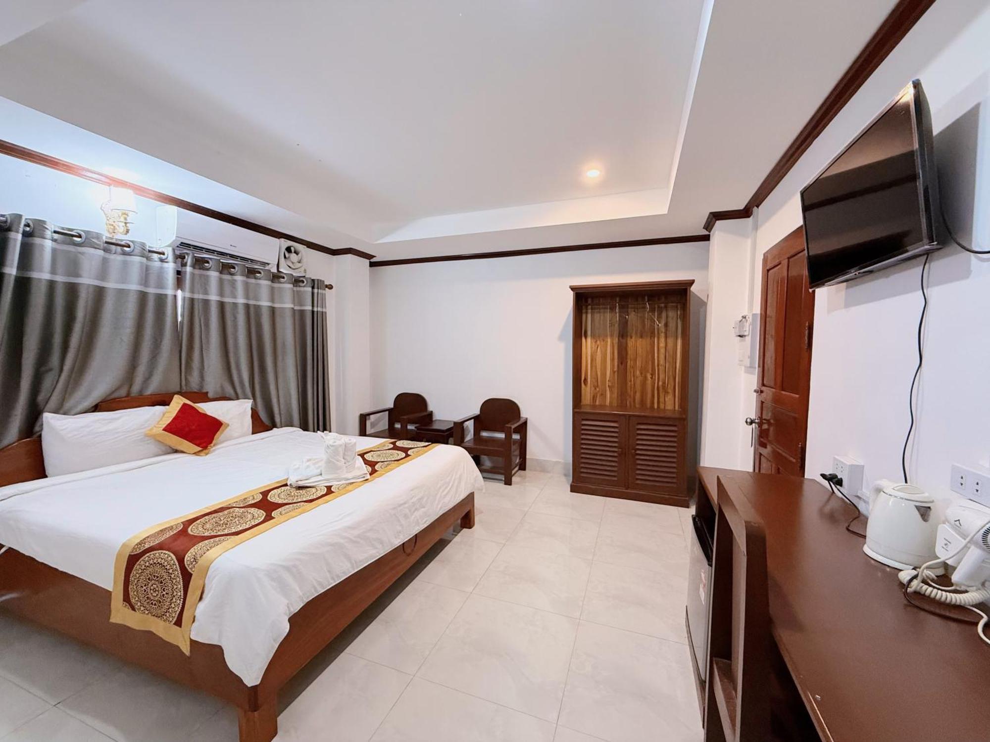 Vangvieng Sisavang Mountain View Hotel 万荣 外观 照片