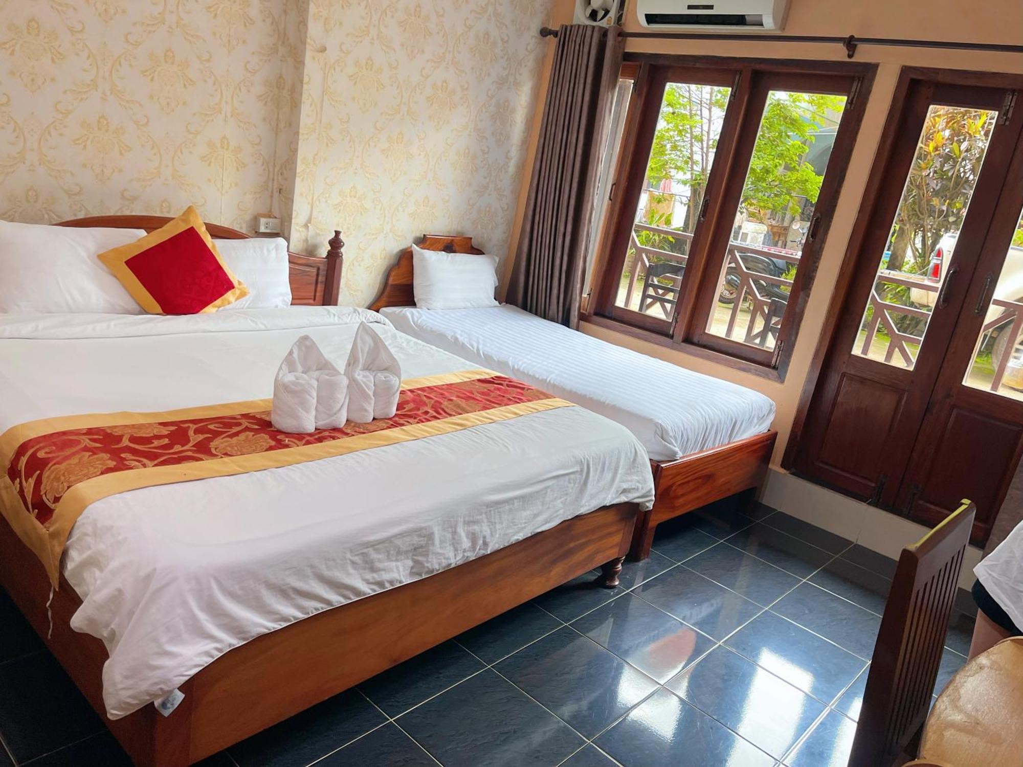 Vangvieng Sisavang Mountain View Hotel 万荣 外观 照片