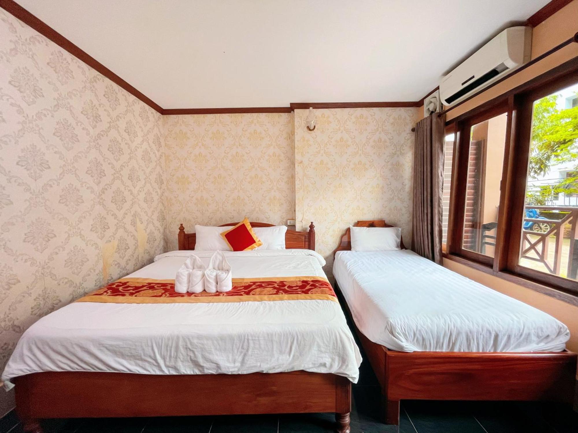 Vangvieng Sisavang Mountain View Hotel 万荣 外观 照片