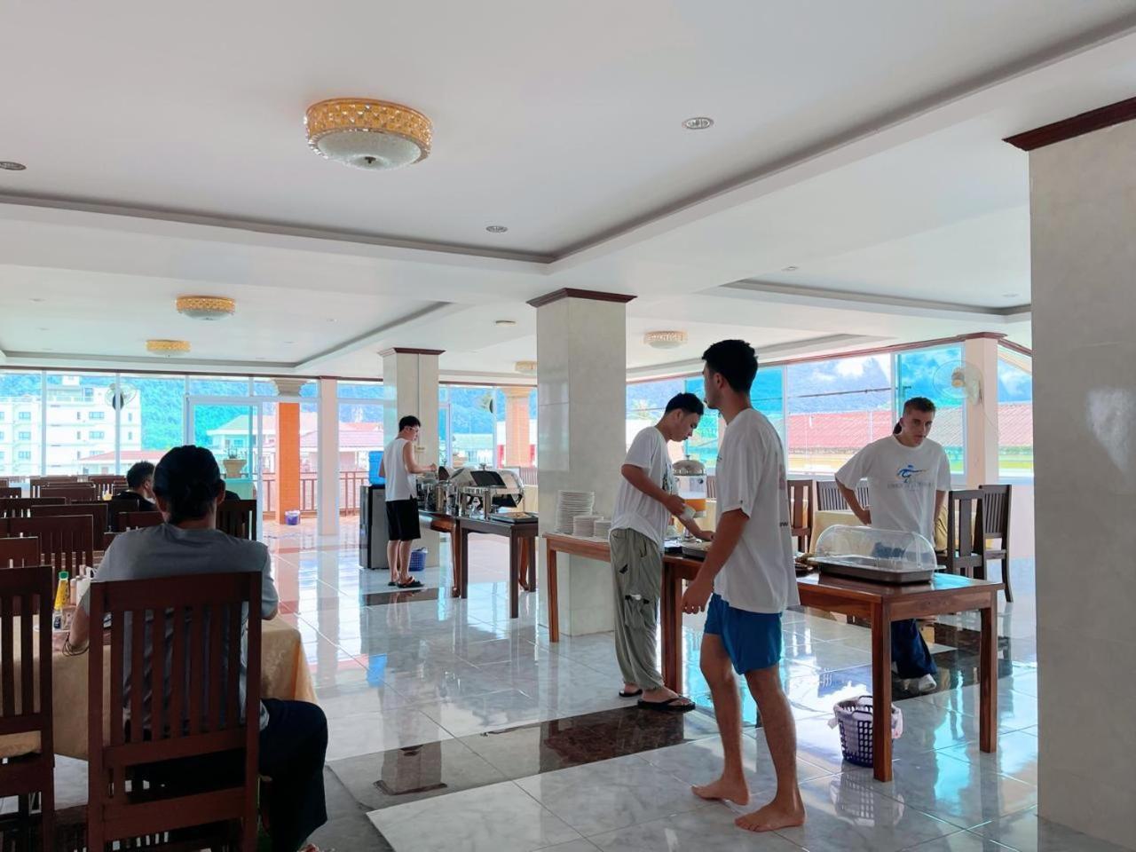 Vangvieng Sisavang Mountain View Hotel 万荣 外观 照片