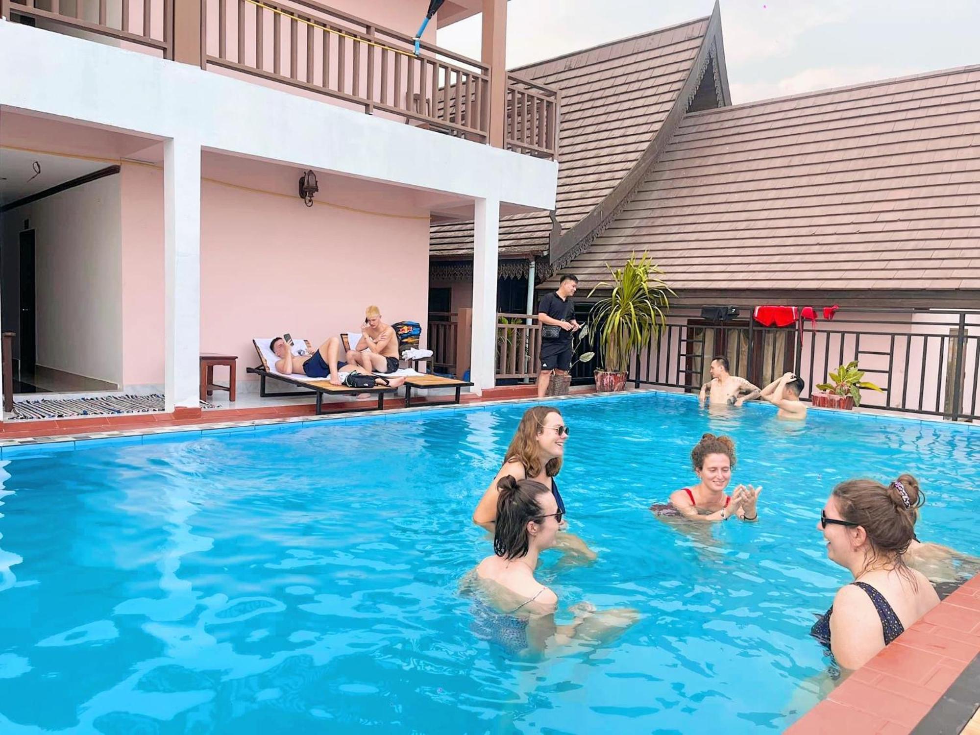 Vangvieng Sisavang Mountain View Hotel 万荣 外观 照片