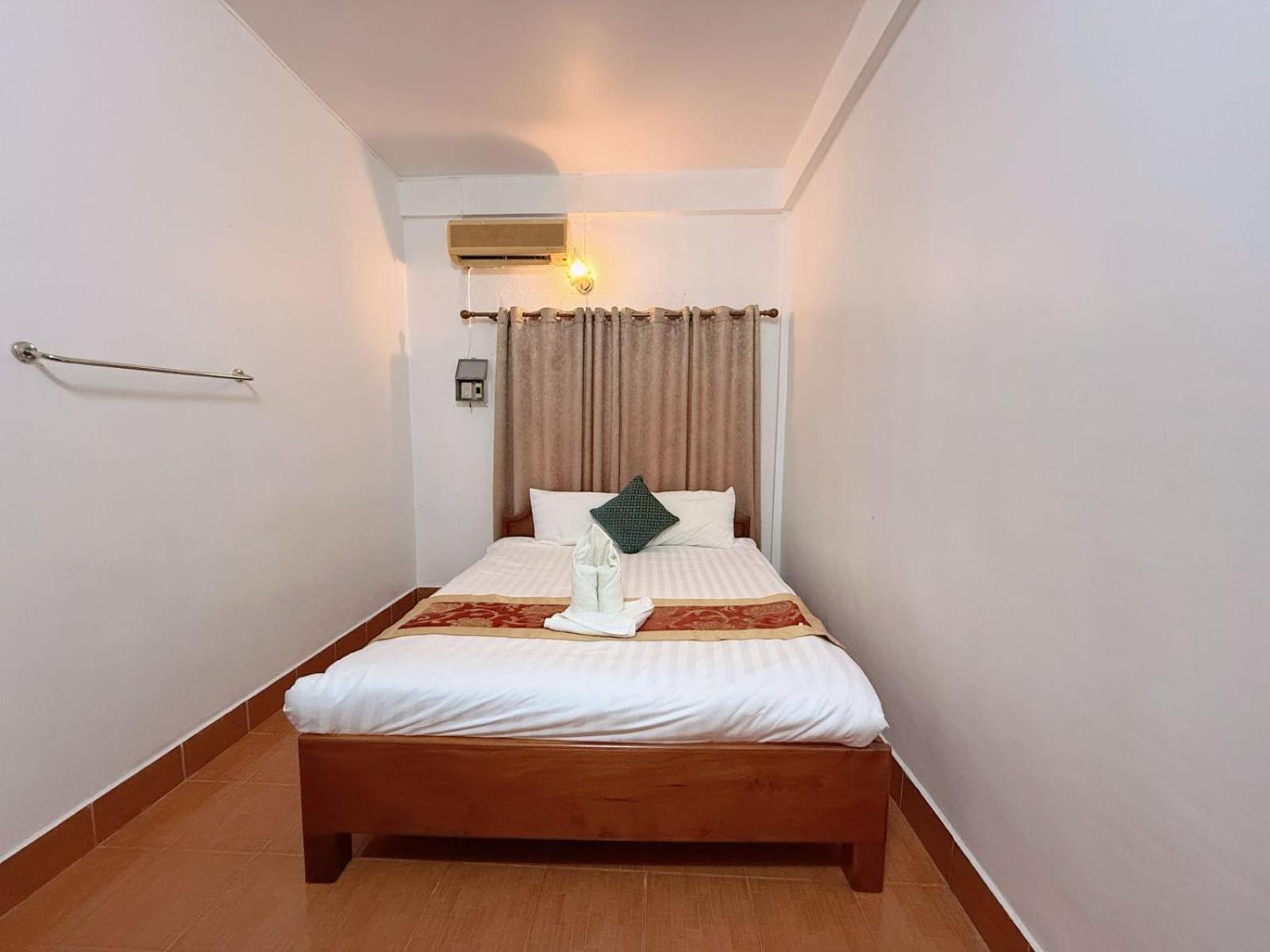 Vangvieng Sisavang Mountain View Hotel 万荣 外观 照片