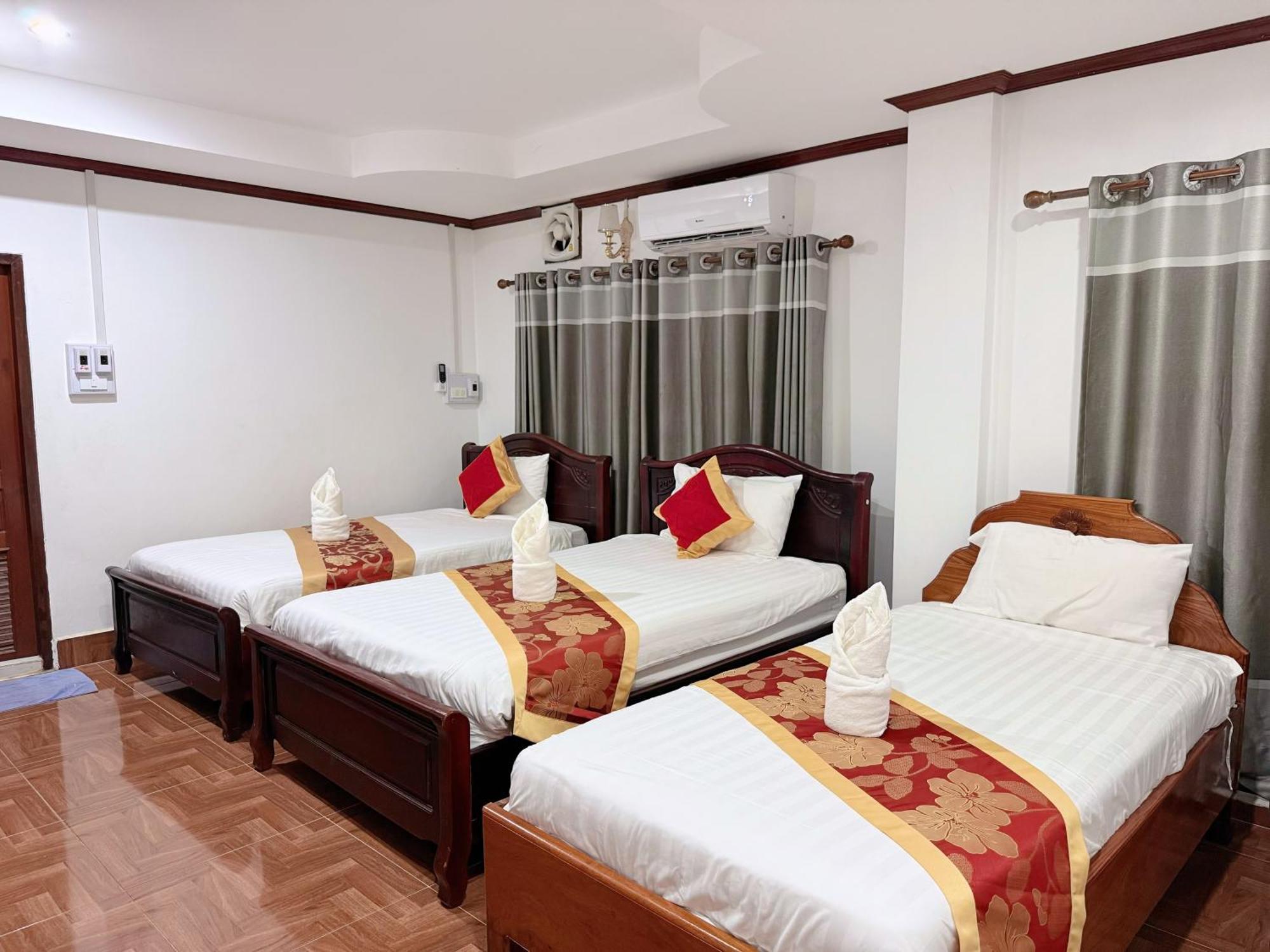 Vangvieng Sisavang Mountain View Hotel 万荣 外观 照片