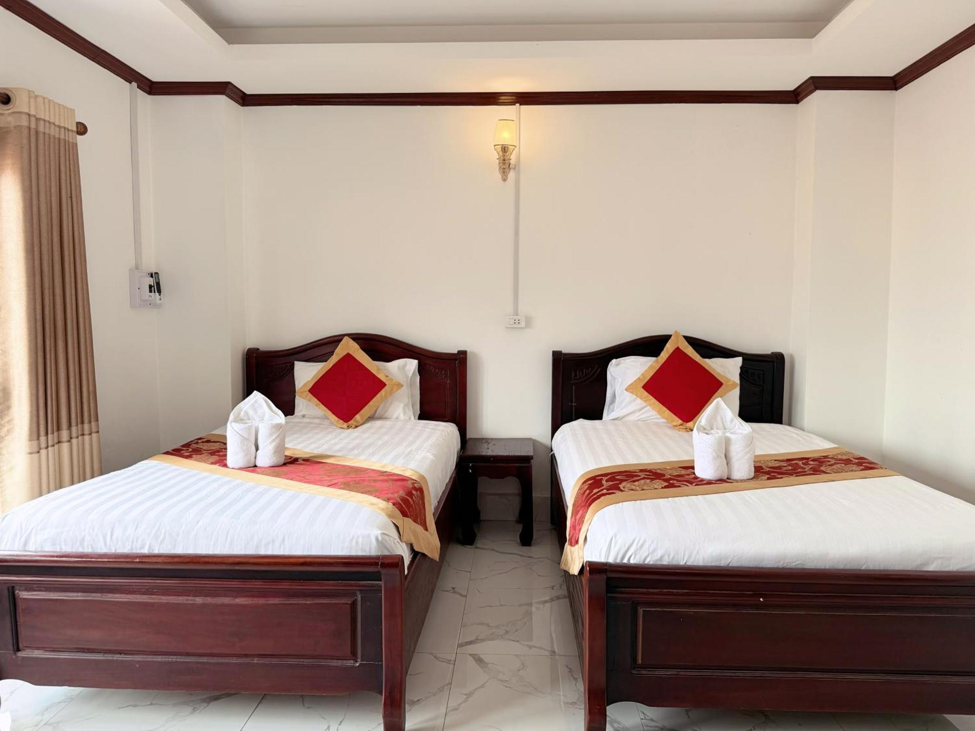 Vangvieng Sisavang Mountain View Hotel 万荣 外观 照片