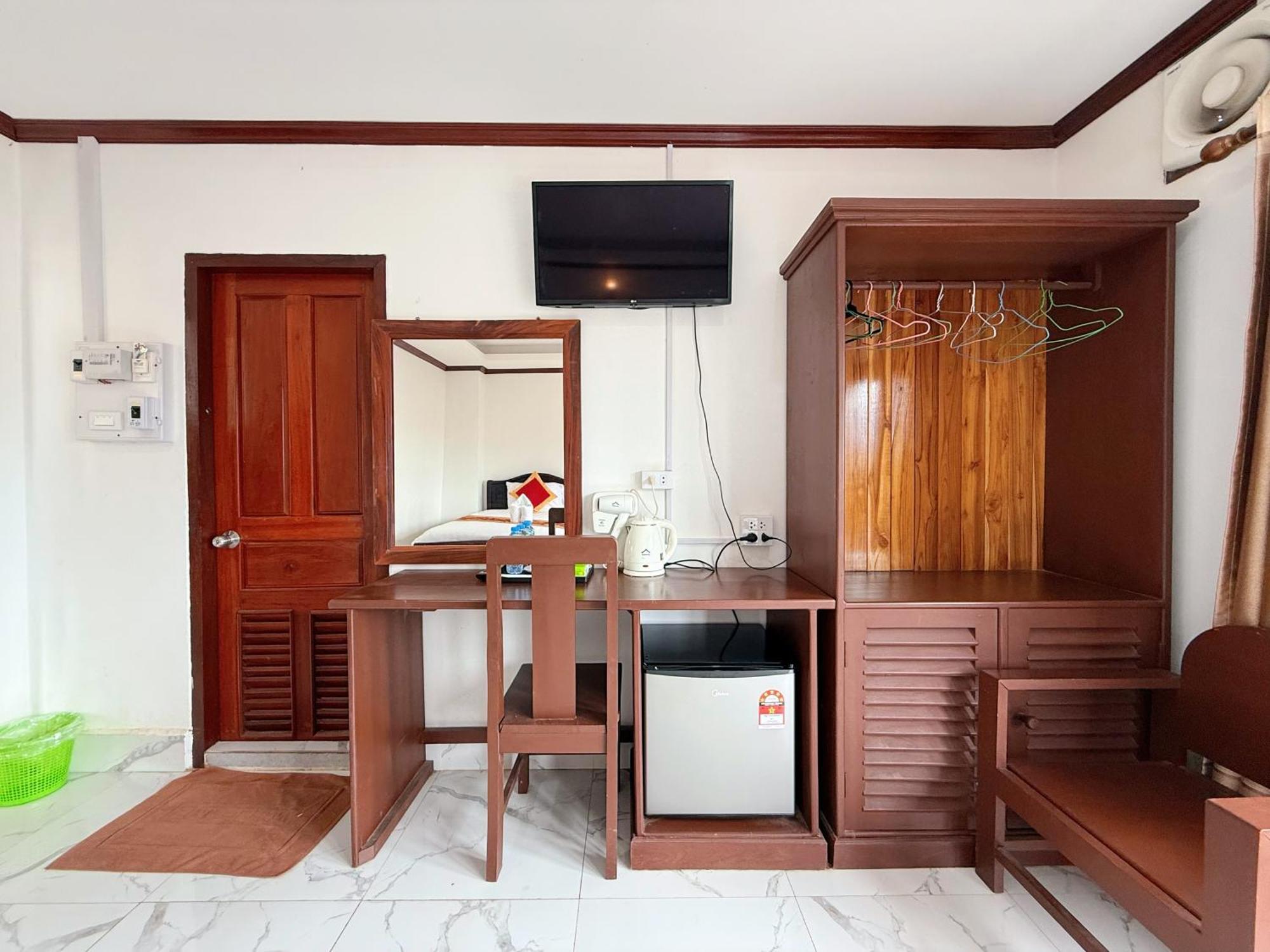 Vangvieng Sisavang Mountain View Hotel 万荣 外观 照片