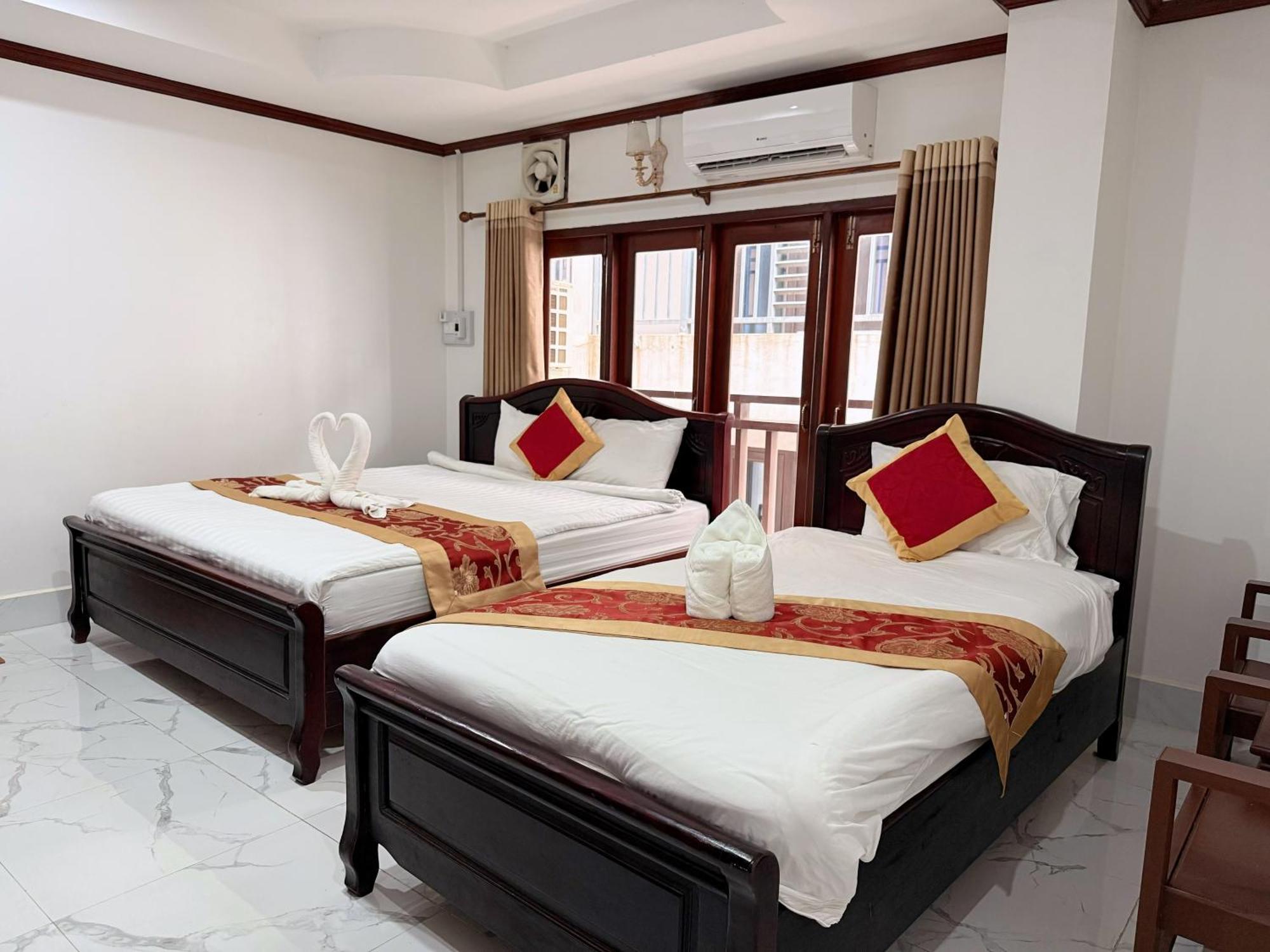Vangvieng Sisavang Mountain View Hotel 万荣 外观 照片