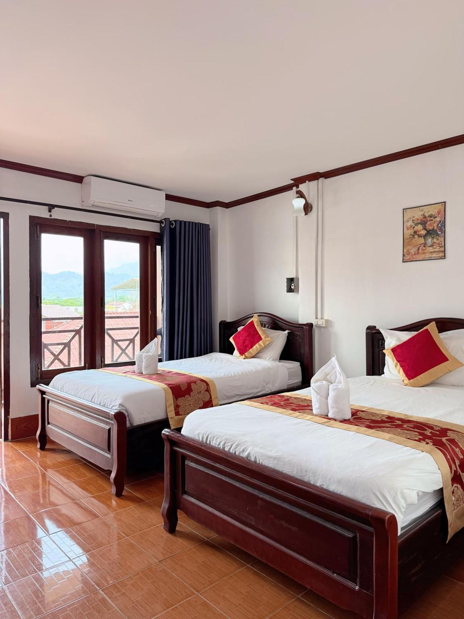 Vangvieng Sisavang Mountain View Hotel 万荣 外观 照片