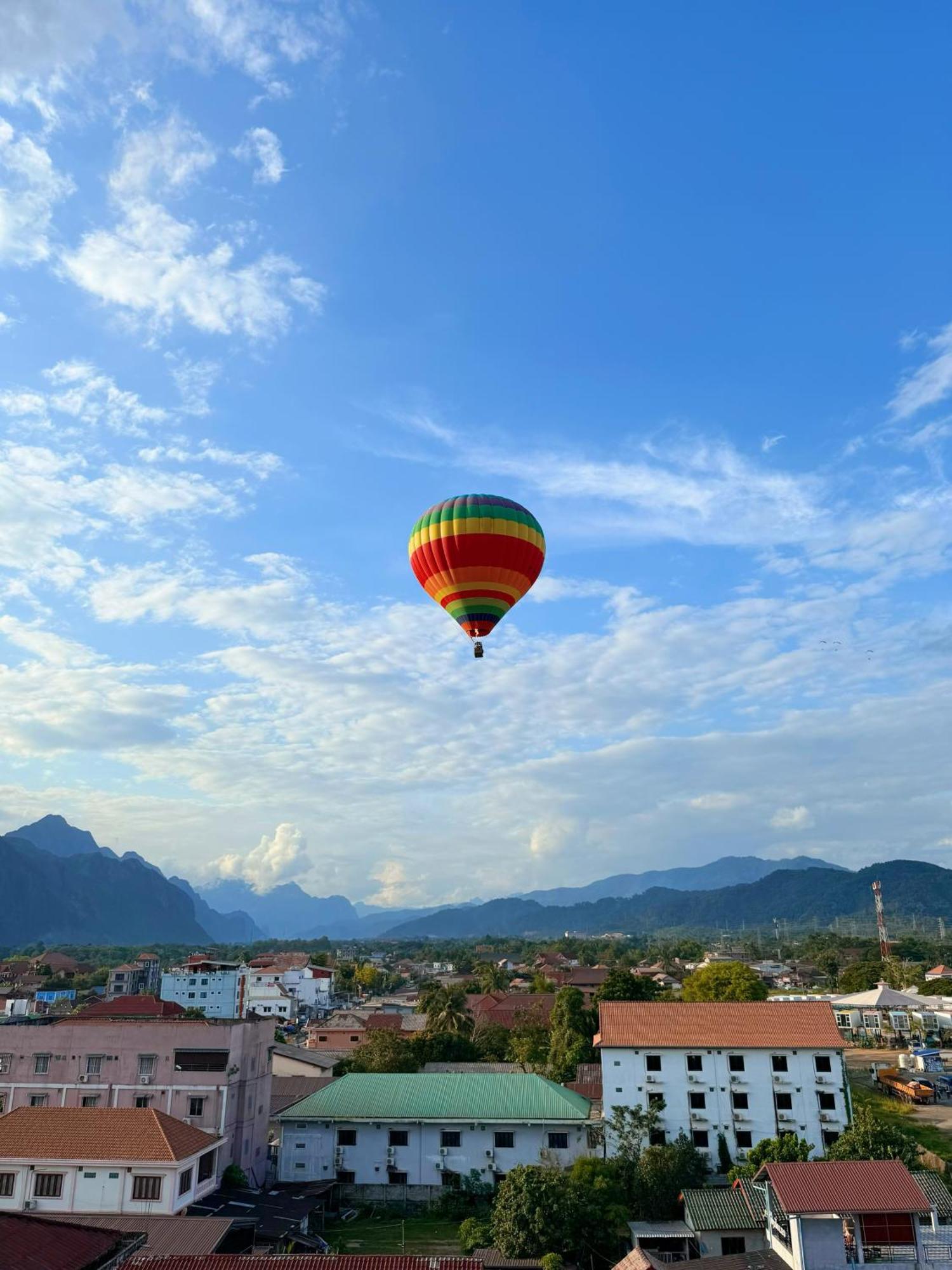 Vangvieng Sisavang Mountain View Hotel 万荣 外观 照片
